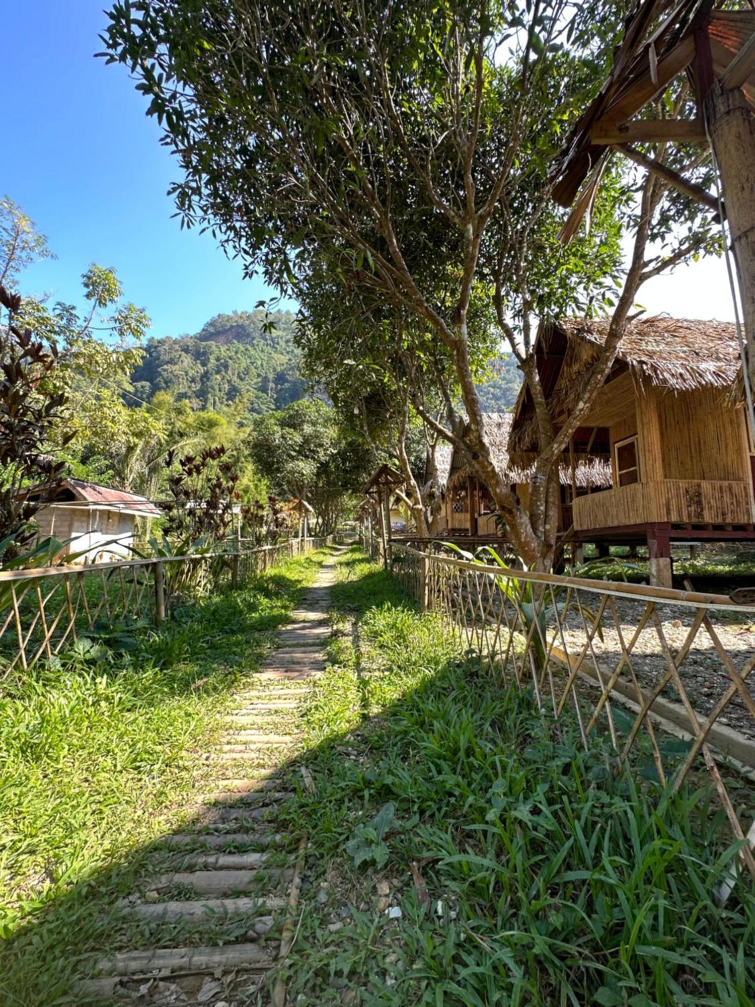 Mingkhuan Eco Homestay Nong Khiaw Екстер'єр фото